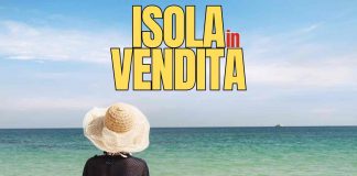 Donna di spalle che guarda il mare